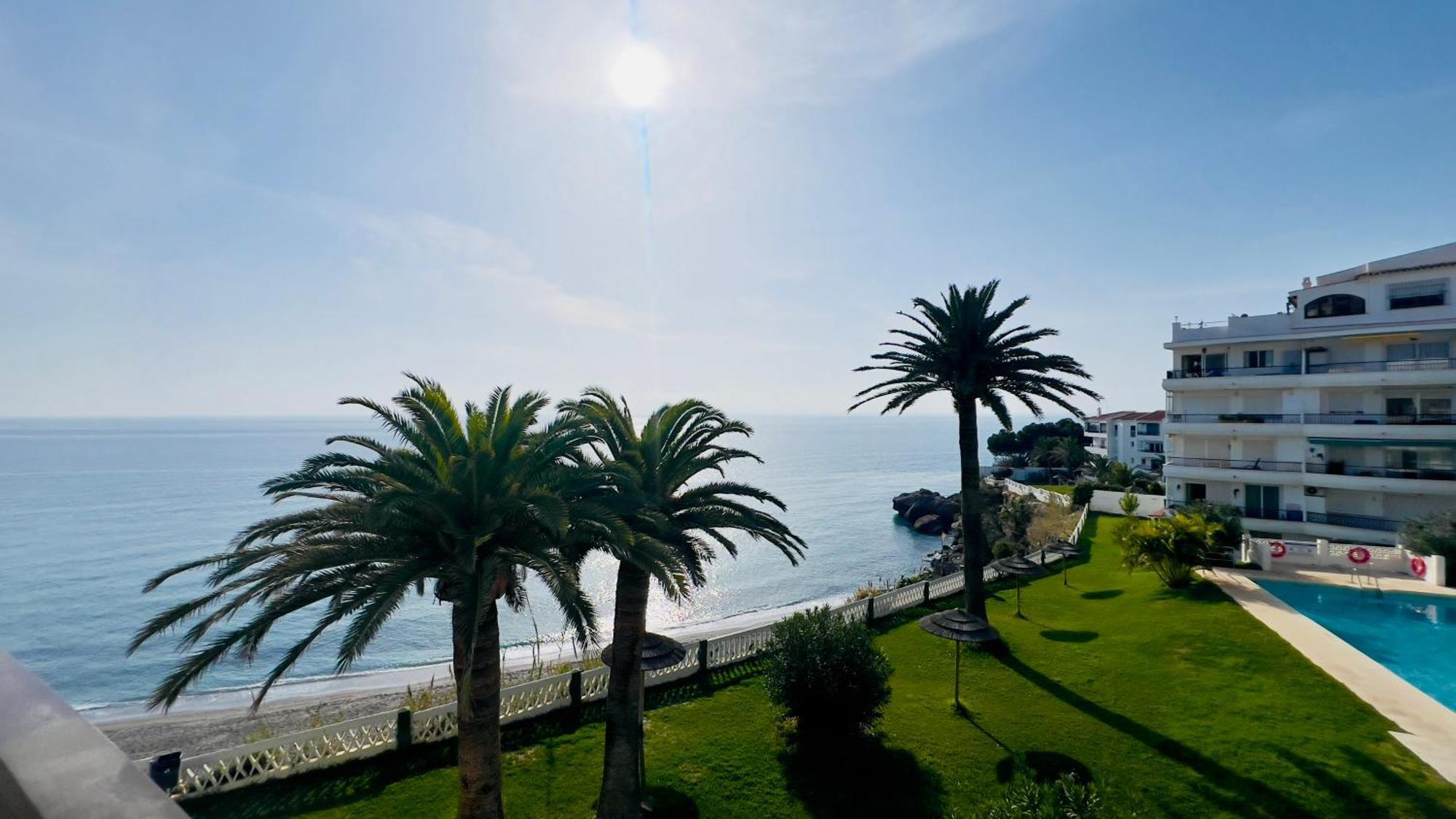 Acapulco Playa Beautiful Seaview Apartment Nerja Luaran gambar